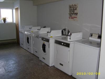 Onsite Laundry.JPG
